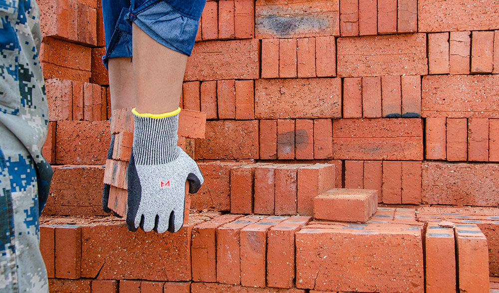 A Constructive Guide Regarding The Types Of Construction Gloves